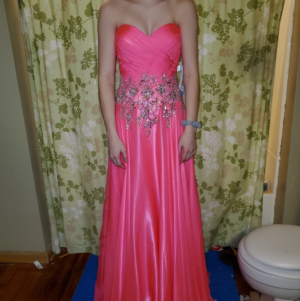 Kiss kiss prom dress